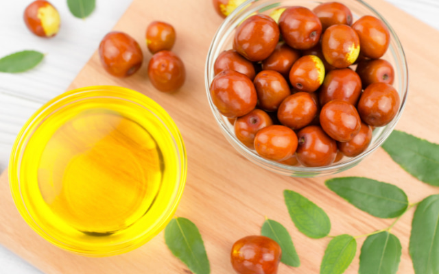 Cách dưỡng ẩm môi tại nhà hiệu quả 