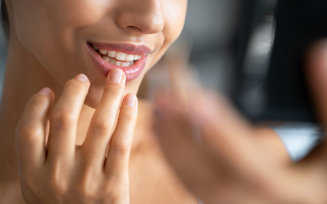 sản phẩm dưỡng ẩm môi